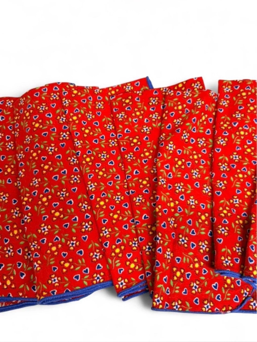 VTG Set of 8 Red Floral‎ Cloth Napkins Blue Trim Hearts Cottagecore Tomato Girl
